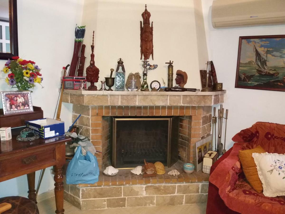 Aliki House